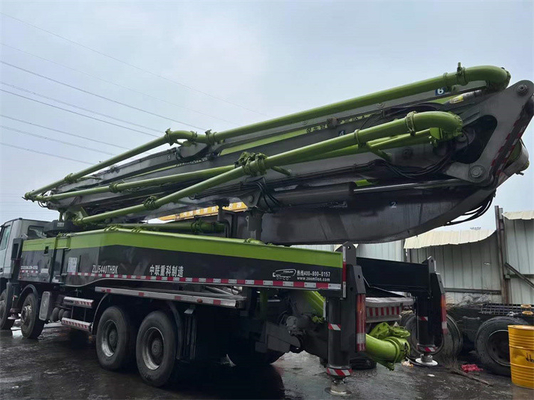 La pompa per calcestruzzo utilizzata idraulica del camion di Zoomlion ha chiuso il ciclo 600 L